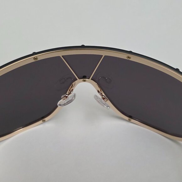 Quay Australia On Set Oversized Shield Sunglasses - Picture 10 of 12